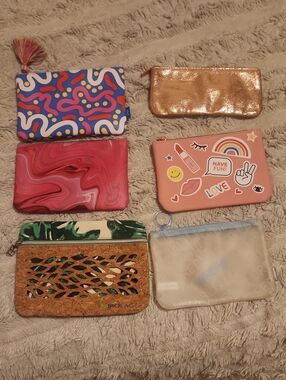 Assorted Women’s Y2k Cosmetic Pouch - Pink & Metallic Options